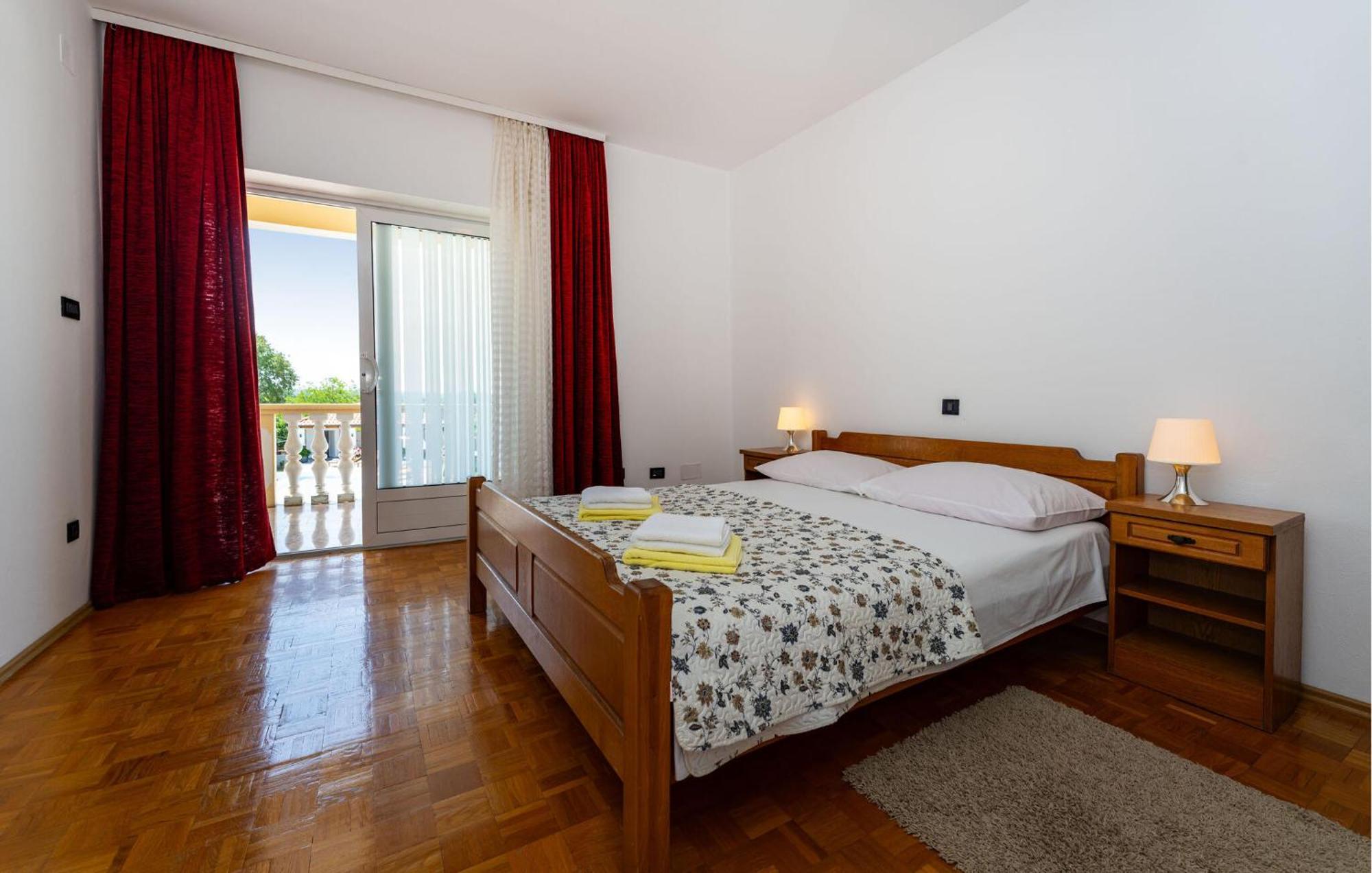 Beautiful Apartment In Galovac With Kitchen Exterior photo