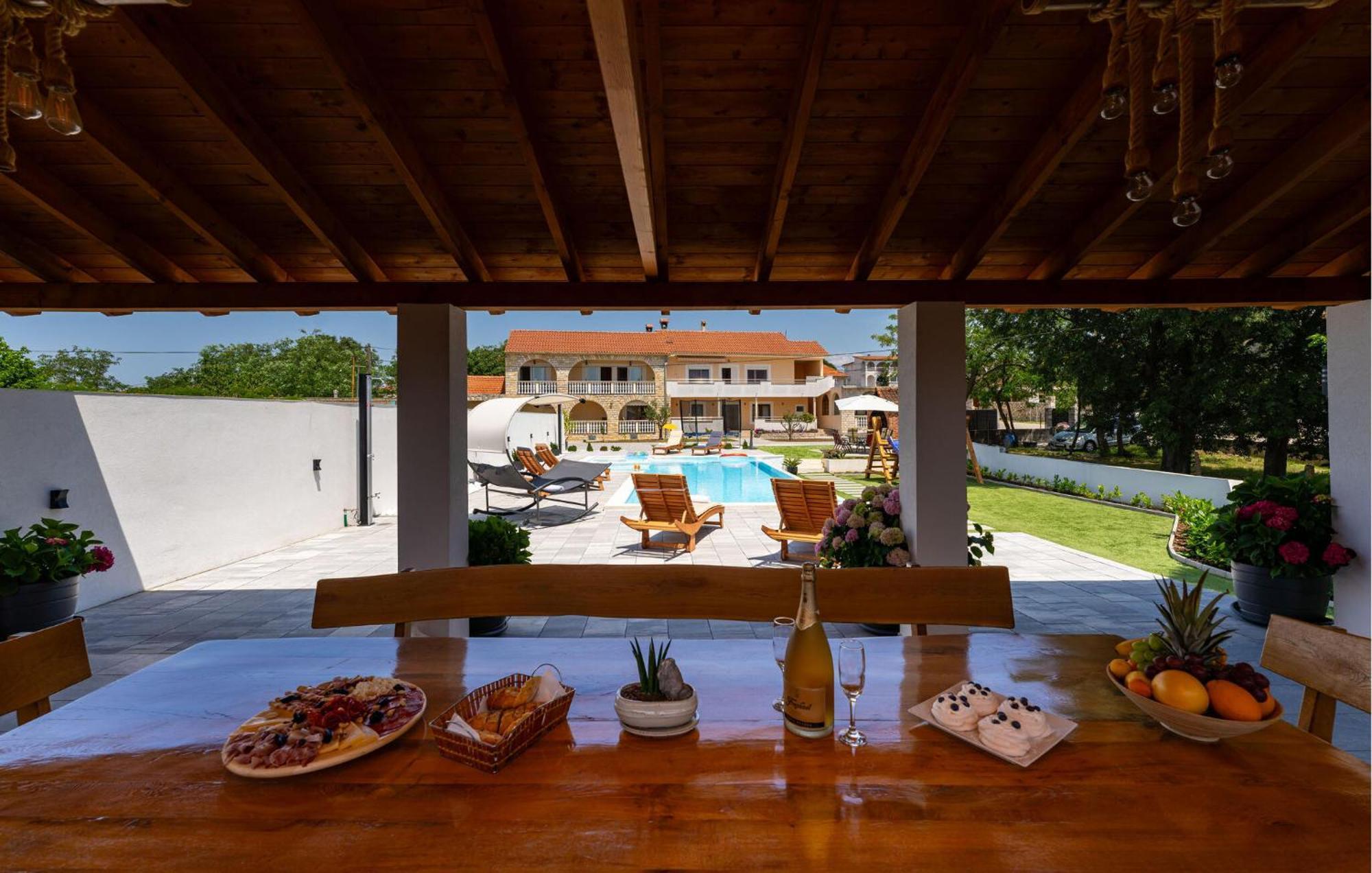 Beautiful Apartment In Galovac With Kitchen Exterior photo